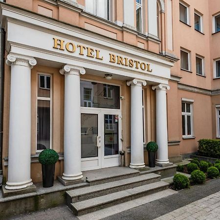 Hotel Bristol Кельце Экстерьер фото